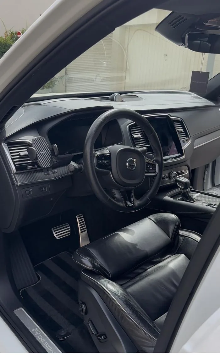 Habitacle nettoyé d'un Volvo XC90